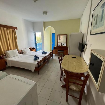Tasmaria Aparthotel Paphos ภายนอก รูปภาพ