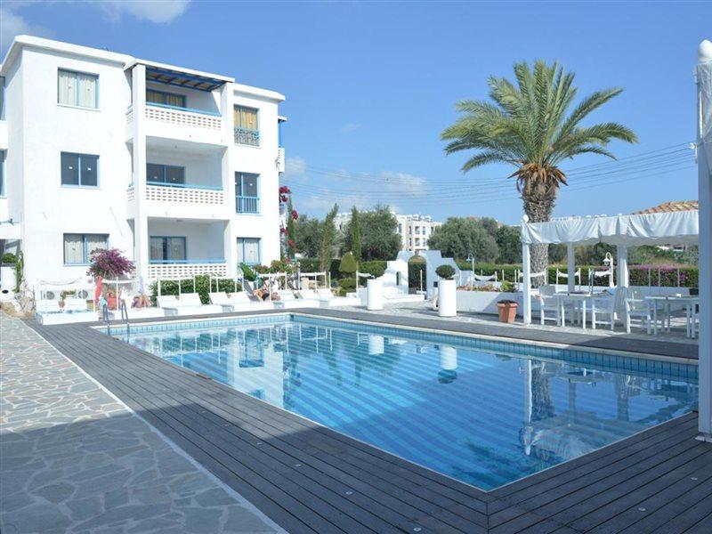 Tasmaria Aparthotel Paphos ภายนอก รูปภาพ